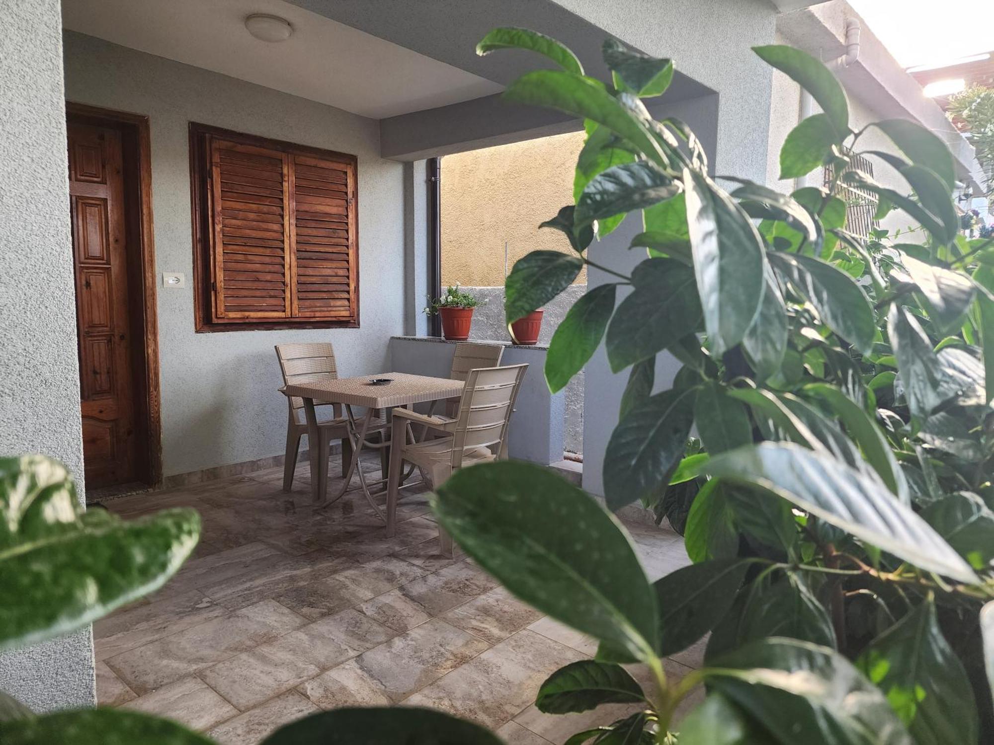 Eden Guesthouse Durrës Kültér fotó