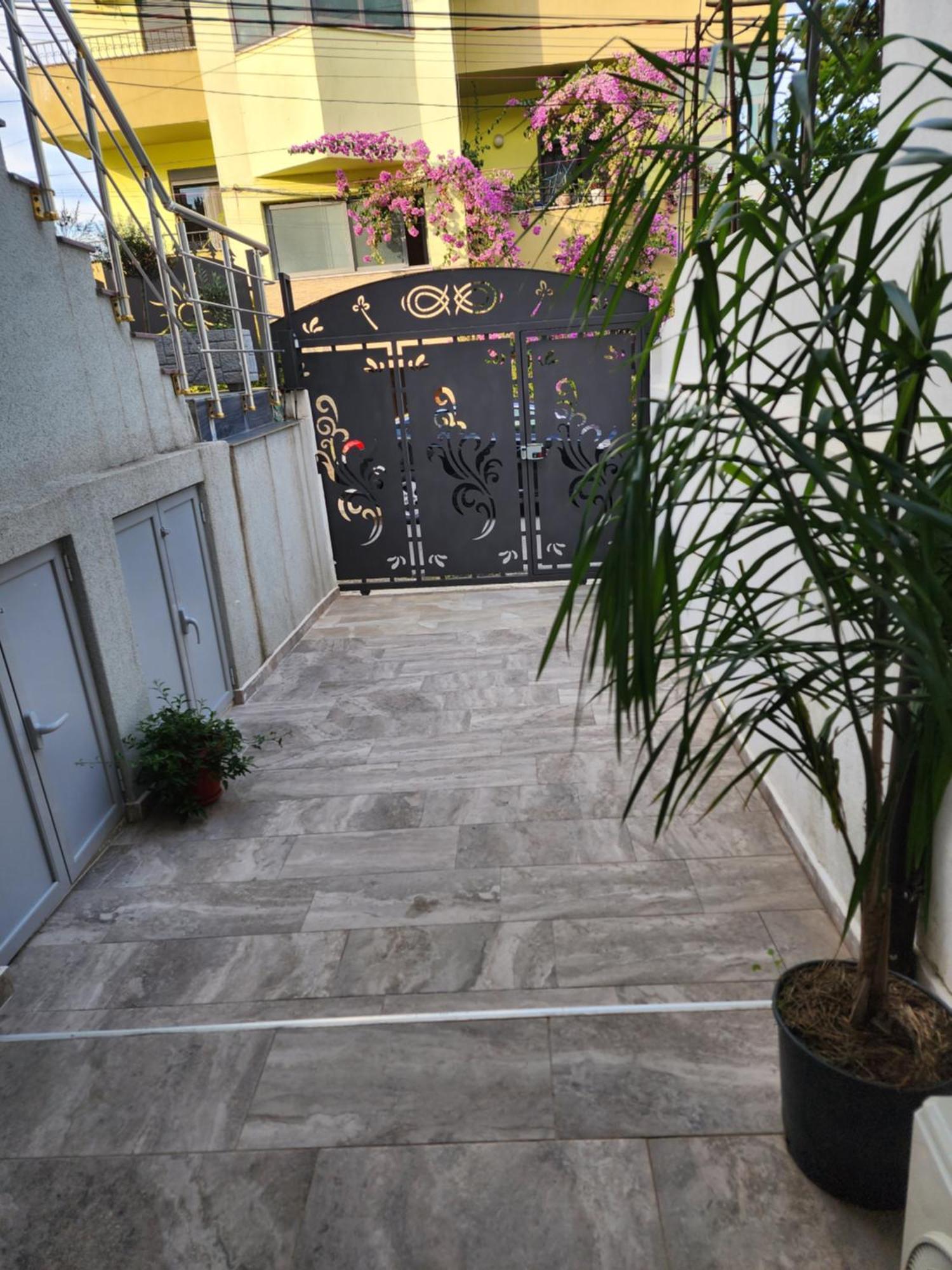 Eden Guesthouse Durrës Kültér fotó